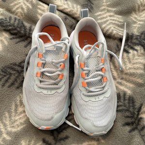 Under Armour Charged Assert Women's 8 D